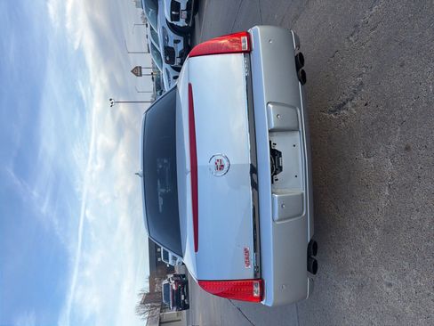 Used 2010 Cadillac DTS Luxury image 3