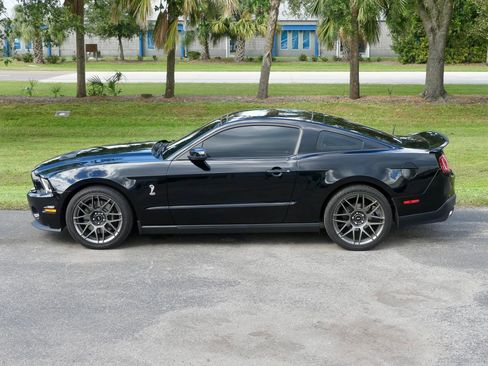 Used 2012 Ford Mustang Shelby GT500 w/ SVT Performance Pkg image 12