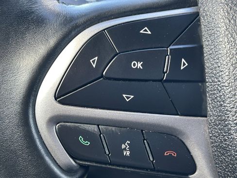 Used 2018 Jeep Grand Cherokee Limited image 22