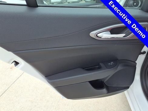 New 2025 Alfa Romeo Giulia Veloce w/ Veloce Package Rwd image 16