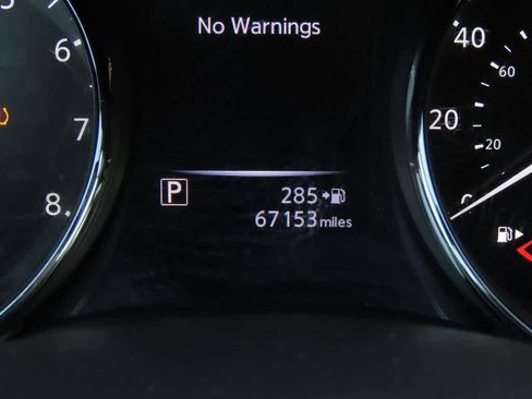 Used 2018 Nissan Rogue Sport SL w/ SL Premium Package image 28