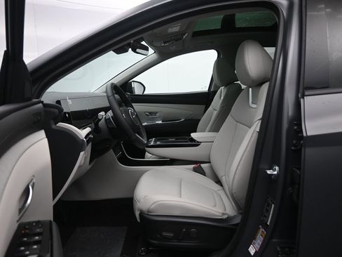 New 2025 Hyundai Tucson Limited image 26