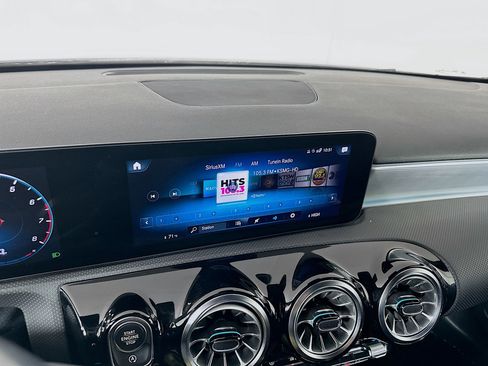 Used 2022 Mercedes-Benz A 220 4MATIC image 19