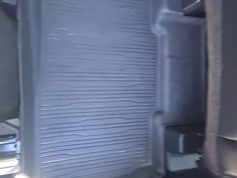 Used 2022 Ford Explorer XLT w/ Equipment Group 202A AWD/4WD image 33