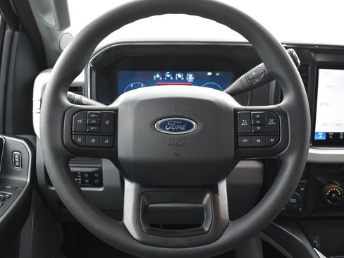 New 2025 Ford F350 XLT w/ Black Appearance Package image 17