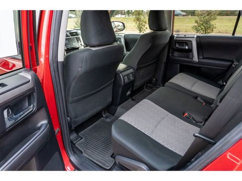 Used 2022 Toyota 4Runner SR5 image 12