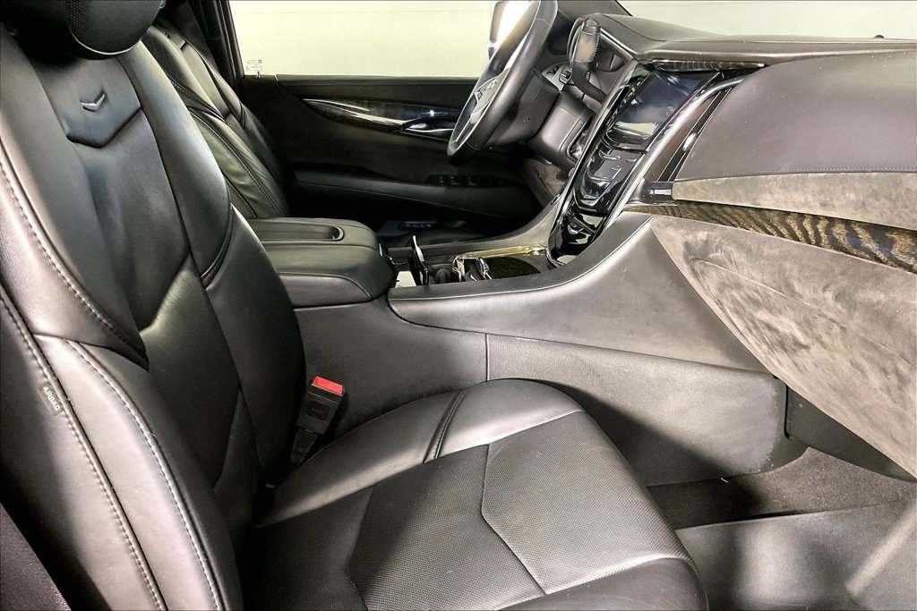 Used 2016 Cadillac Escalade Platinum AWD/4WD image 9