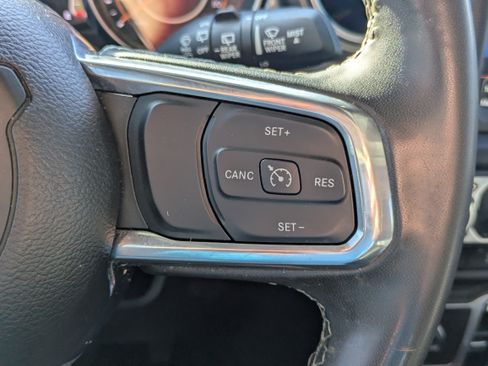 Used 2023 Jeep Wrangler Unlimited Sahara AWD/4WD image 14