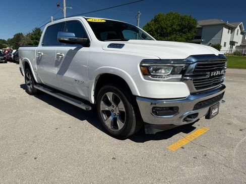 Used 2022 RAM 1500 Laramie AWD/4WD image 3