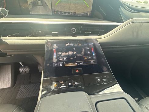 Used 2025 INFINITI QX80 Sensory AWD/4WD image 22