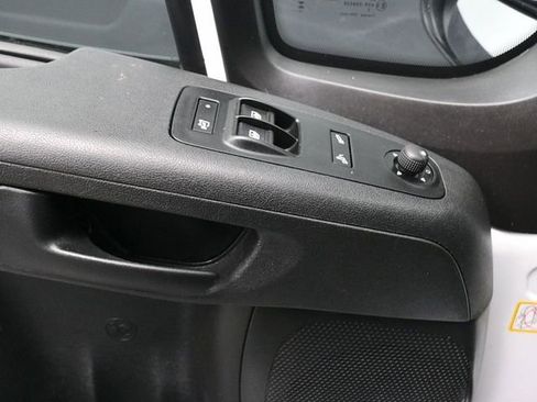 Used 2025 RAM ProMaster 2500 w/ Convenience Group image 17