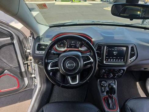 Used 2020 Jeep Compass Trailhawk image 13