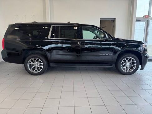 Used 2019 Chevrolet Suburban LT AWD/4WD image 33
