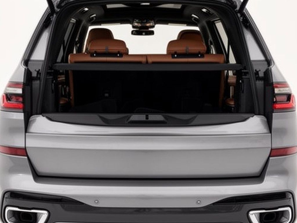 Used 2026 BMW X7 xDrive40i w/ Executive Package AWD/4WD image 28