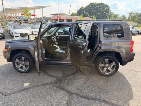 Used 2015 Jeep Patriot High Altitude AWD/4WD image 10