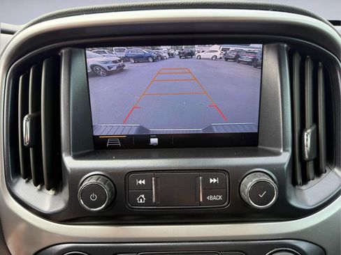 Used 2022 Chevrolet Colorado LT w/ Safety Package AWD/4WD image 22
