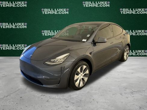 Used 2021 Tesla Model Y Long Range image 12