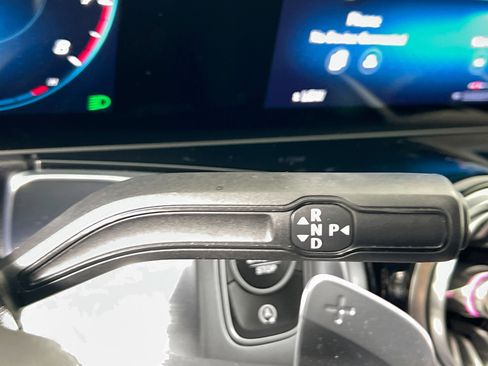 Used 2021 Mercedes-Benz GLB 250 image 25