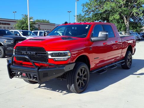 Used 2024 RAM 2500 Laramie w/ Night Edition AWD/4WD image 3