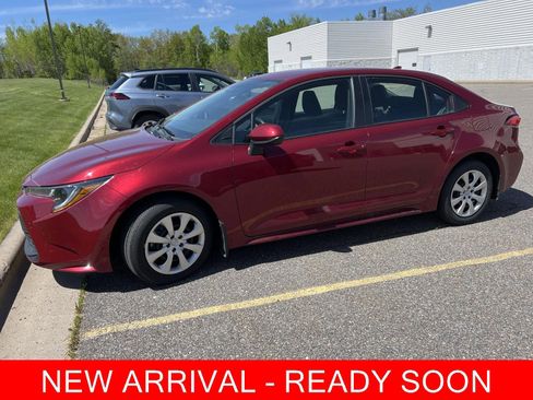 Used 2026 Toyota Corolla LE FWD image 1