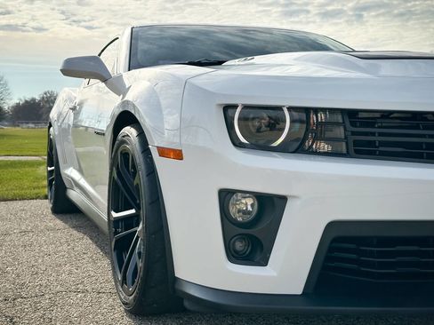 Used 2014 Chevrolet Camaro ZL1 image 30