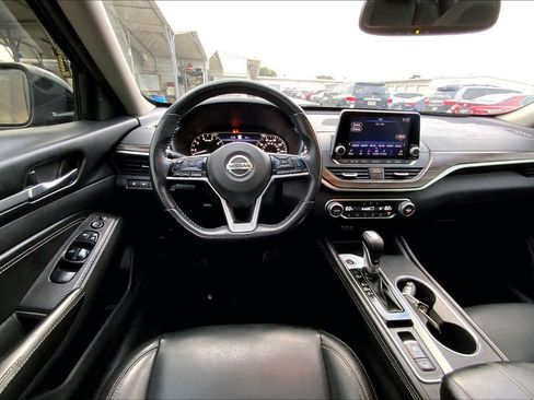 Used 2019 Nissan Altima 2.5 SL FWD image 4