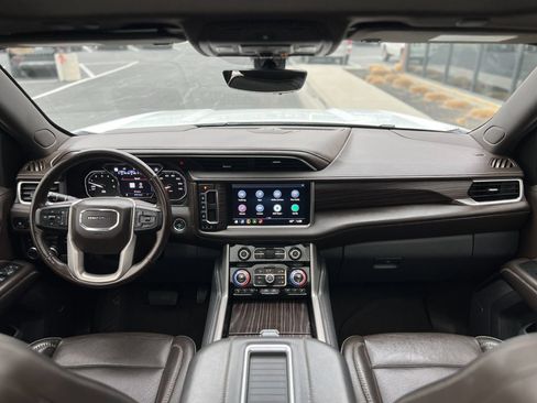 Used 2021 GMC Yukon Denali w/ Denali Ultimate Package image 16