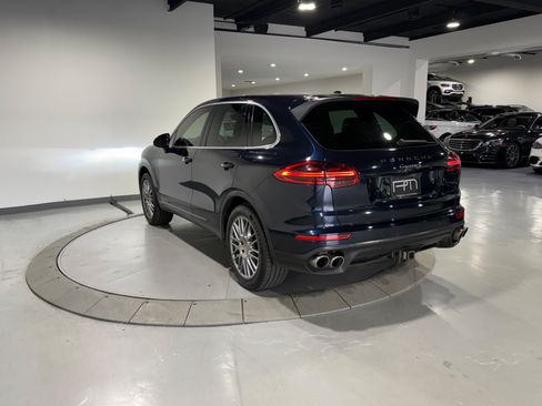 Used 2016 Porsche Cayenne S AWD/4WD image 8