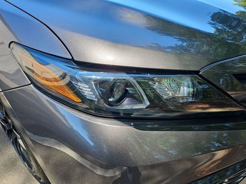 Used 2023 Toyota Camry SE FWD image 7