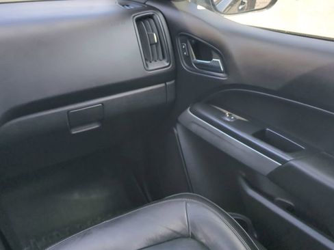 Used 2019 Chevrolet Colorado ZR2 w/ ZR2 Midnight Special Edition image 19