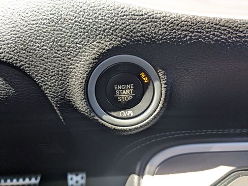 Used 2022 Dodge Challenger R/T Scat Pack RWD image 20