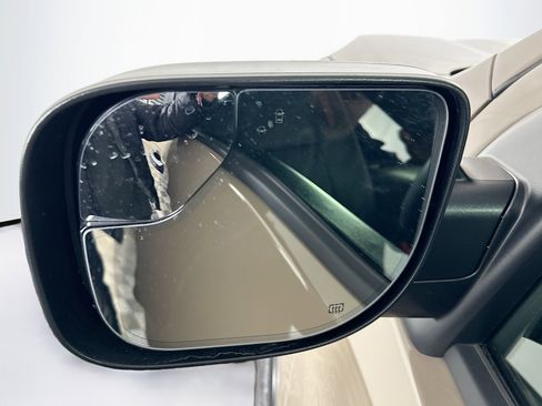 Used 2024 Nissan Titan PRO-4X w/ Pro-4x Convenience Package image 16