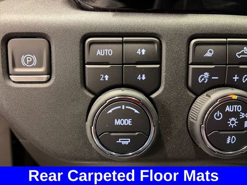Used 2023 Chevrolet Silverado 1500 High Country w/ High Country Premium Package AWD/4WD image 46