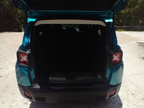 Used 2022 Jeep Renegade Latitude w/ Convenience Group image 13