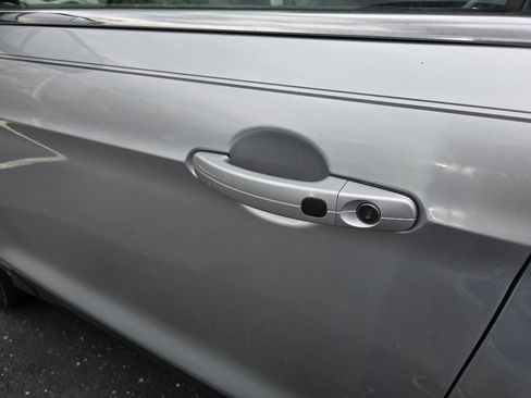 Used 2019 Ford Escape SE image 24