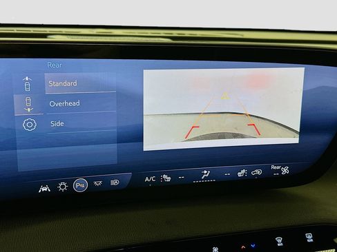 Used 2025 Buick Enclave Preferred image 23