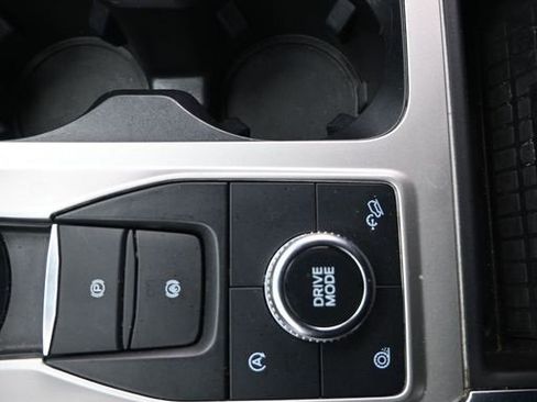 Used 2023 Ford Explorer Limited image 33