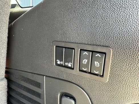 Used 2016 Cadillac Escalade Luxury AWD/4WD image 8