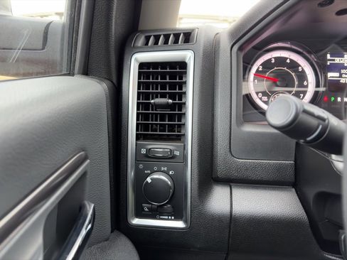 Used 2024 RAM 1500 Classic SLT image 15