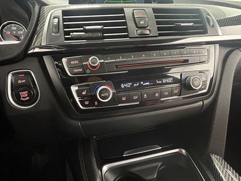 Used 2016 BMW M4 Convertible image 23