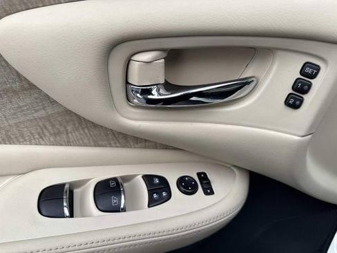 Used 2022 Nissan Murano SL w/ SL Moonroof Package image 19