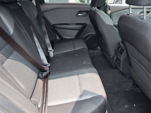 Certified 2022 Nissan Rogue SV image 28