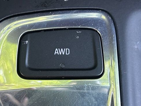 Used 2023 Chevrolet Equinox LS AWD/4WD image 27