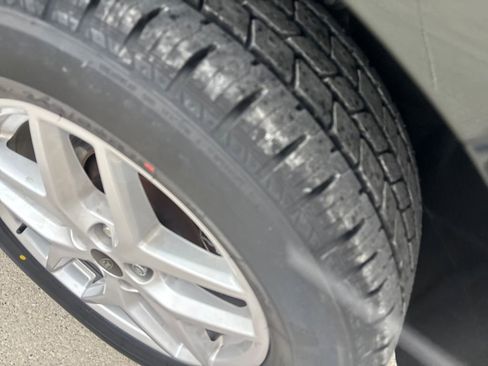 Used 2024 Ford Edge SEL w/ Convenience Package image 8