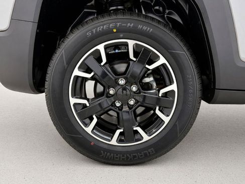 Used 2023 Jeep Renegade Latitude AWD/4WD image 28