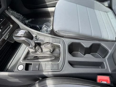 New 2026 Volkswagen Jetta SE FWD image 28