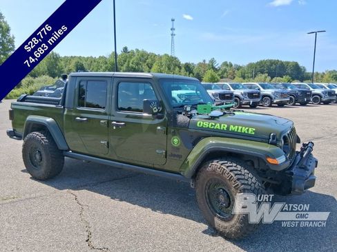 Used 2023 Jeep Gladiator Sport AWD/4WD image 8