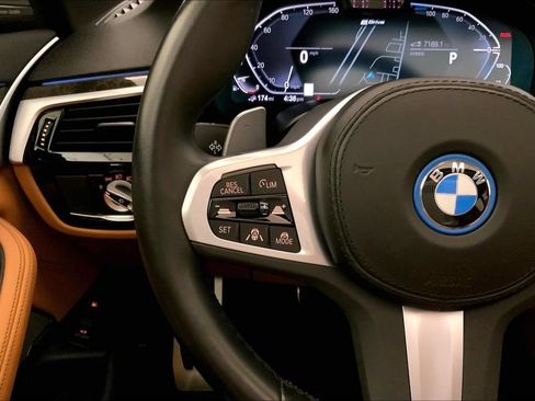 Certified 2023 BMW 530e xDrive w/ Executive Package AWD/4WD image 18