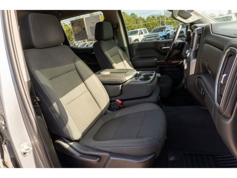 Used 2020 GMC Sierra 1500 Elevation w/ Elevation Value Package image 17