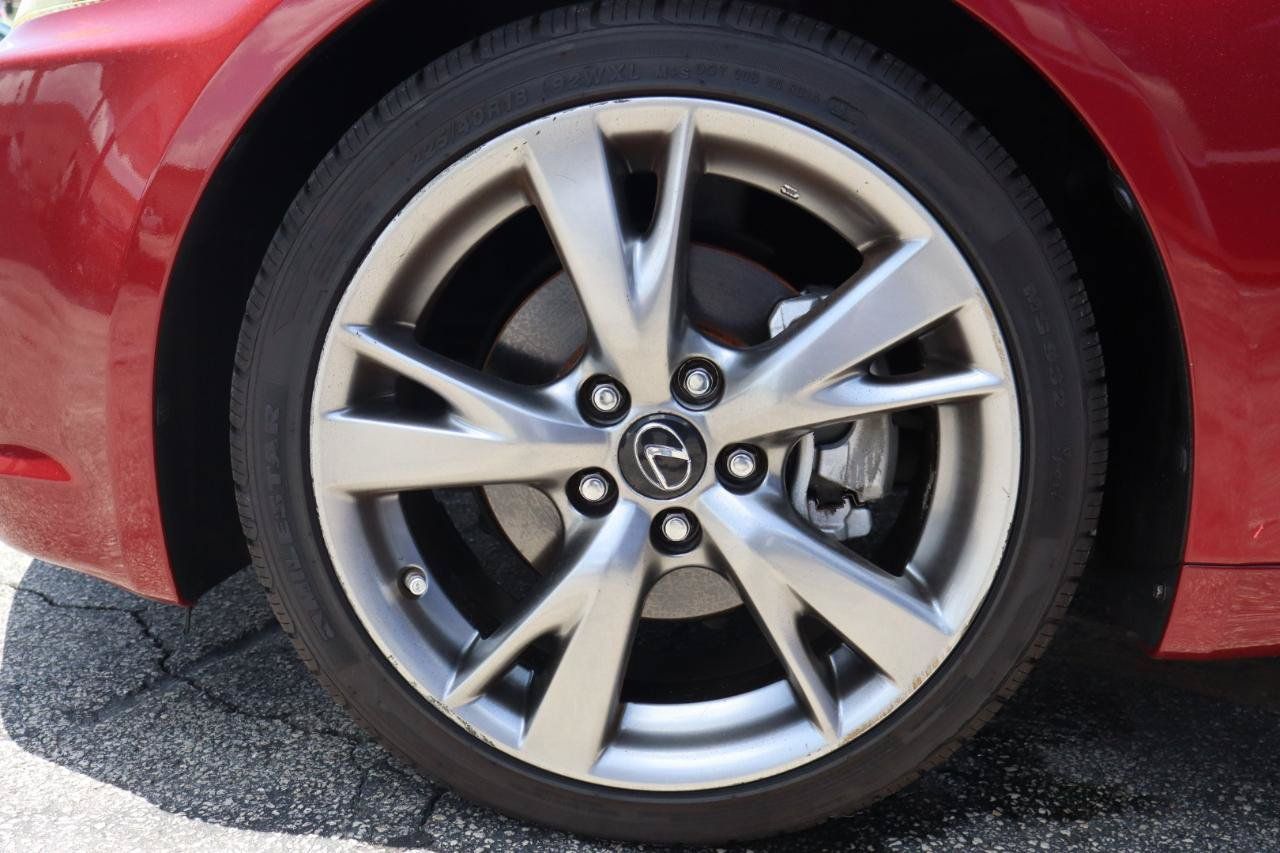 Used 2010 Lexus IS 250 w/ Preferred Accessory Package RWD image 28